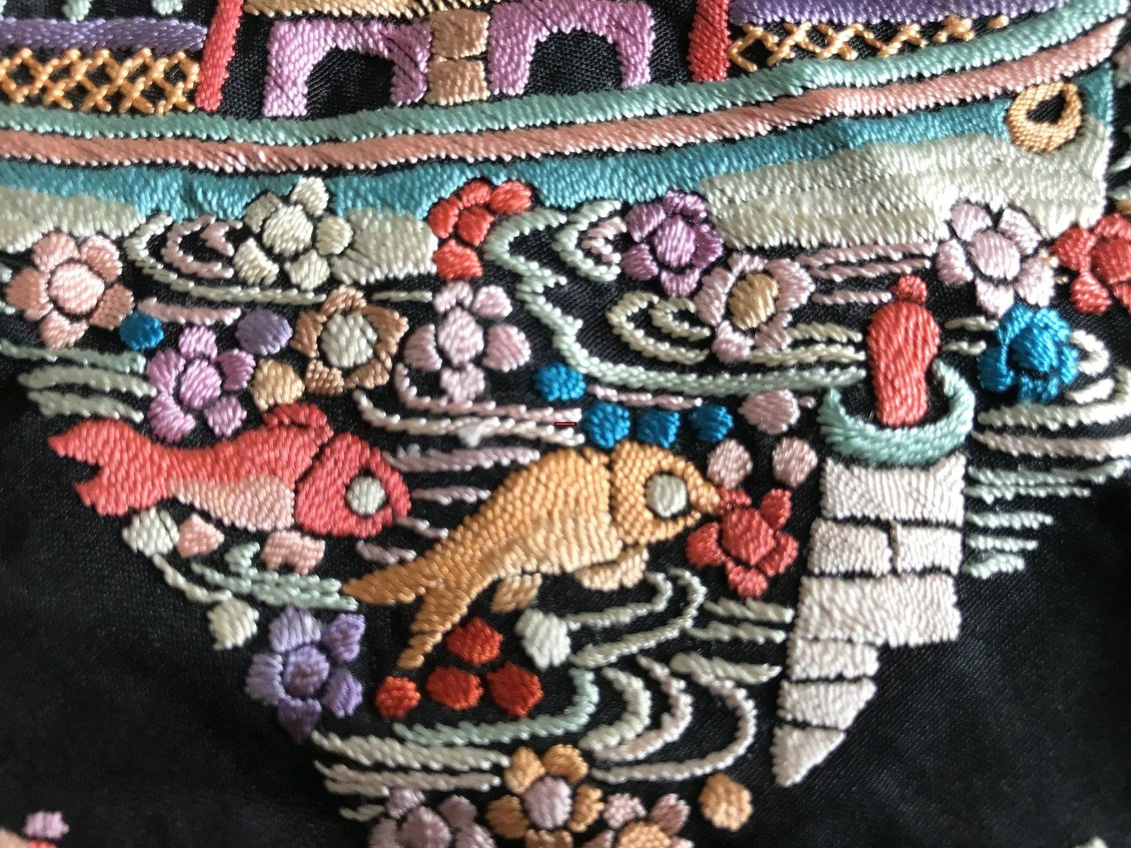 1143 SOLD Antique Double Sided Embroidery Manila Manton - Cantonese Embroidery Shawl - No Fringe