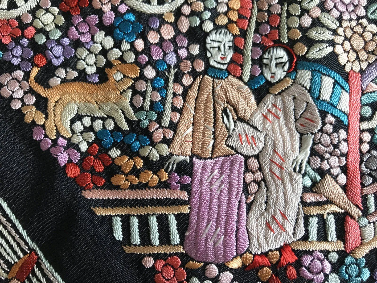 1143 SOLD Antique Double Sided Embroidery Manila Manton - Cantonese Embroidery Shawl - No Fringe