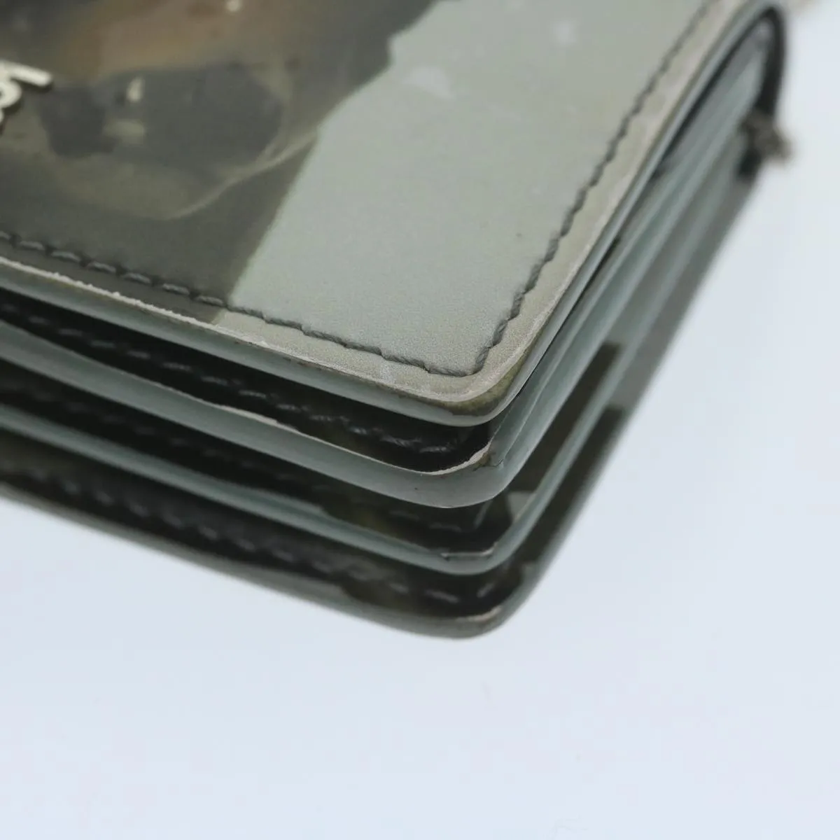 BURBERRY Chain Wallet Patent leather Gray  64515
