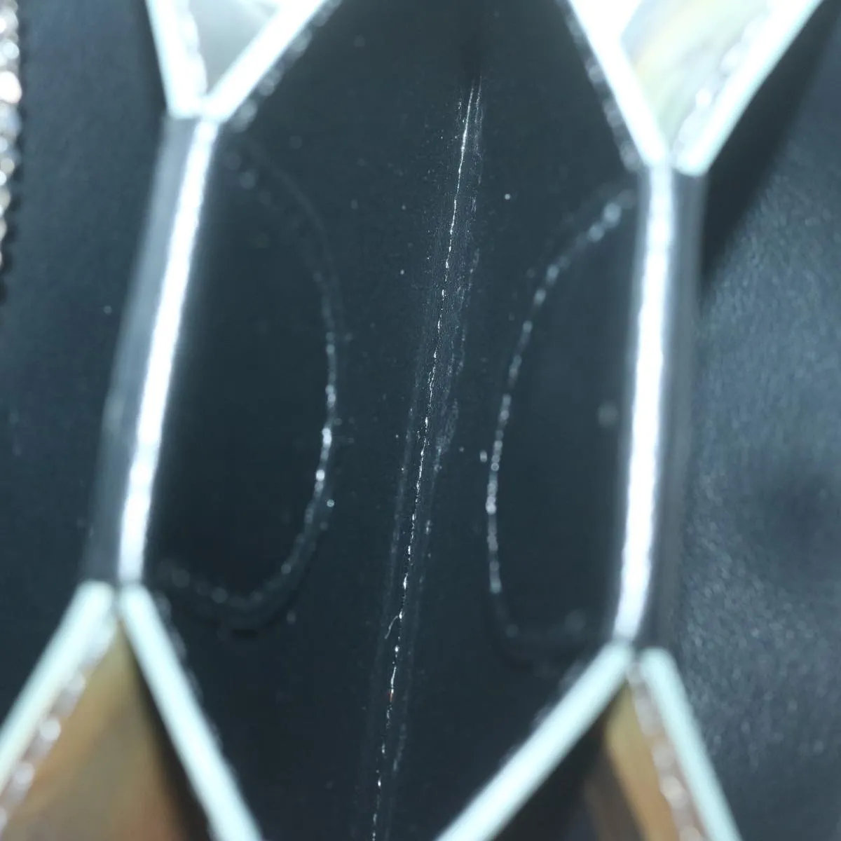 BURBERRY Chain Wallet Patent leather Gray  64515