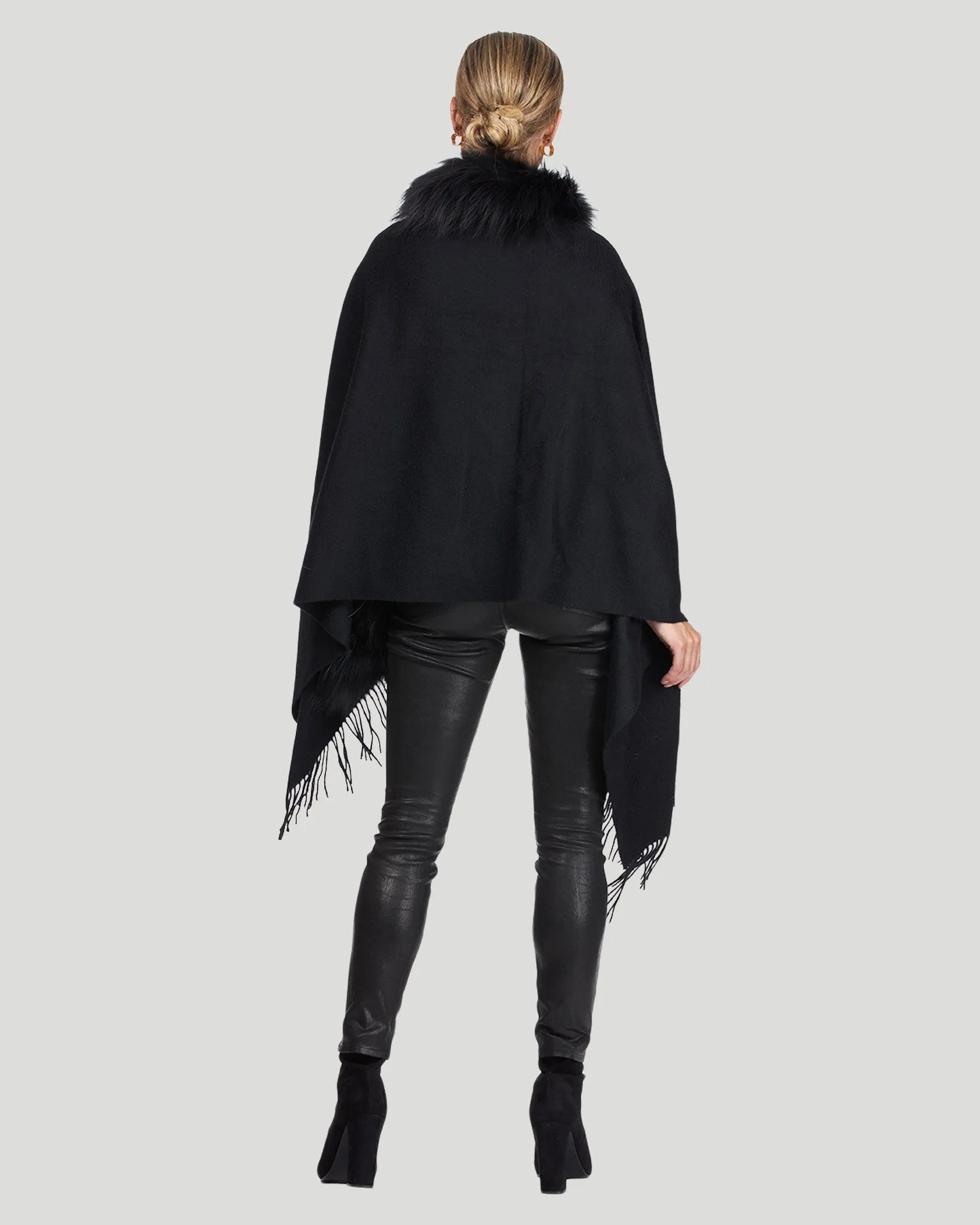 Cashmere Stole with Silver Fox and Cashmere Fringes