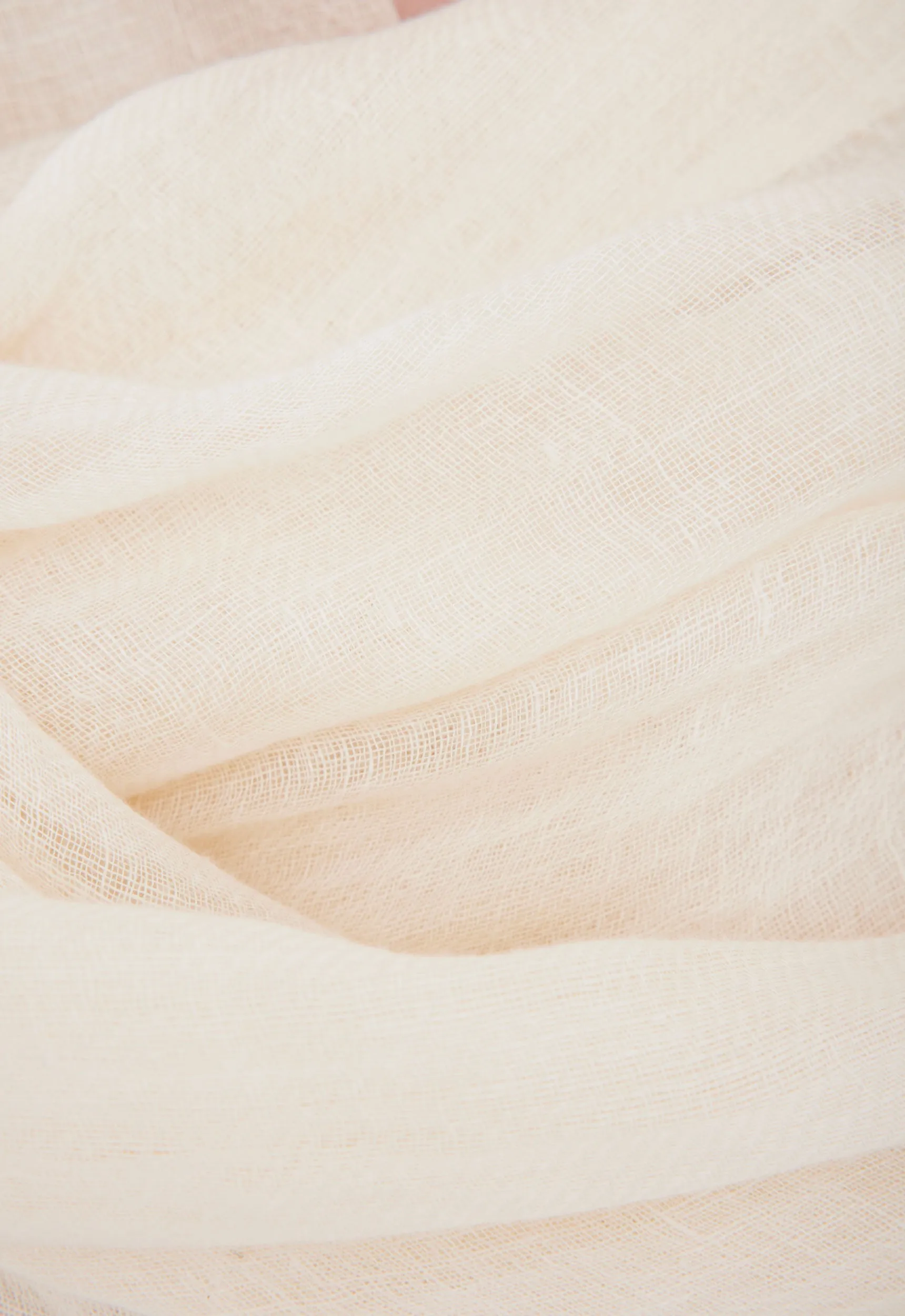 Genoa Linen Shawl in Cloth Cream