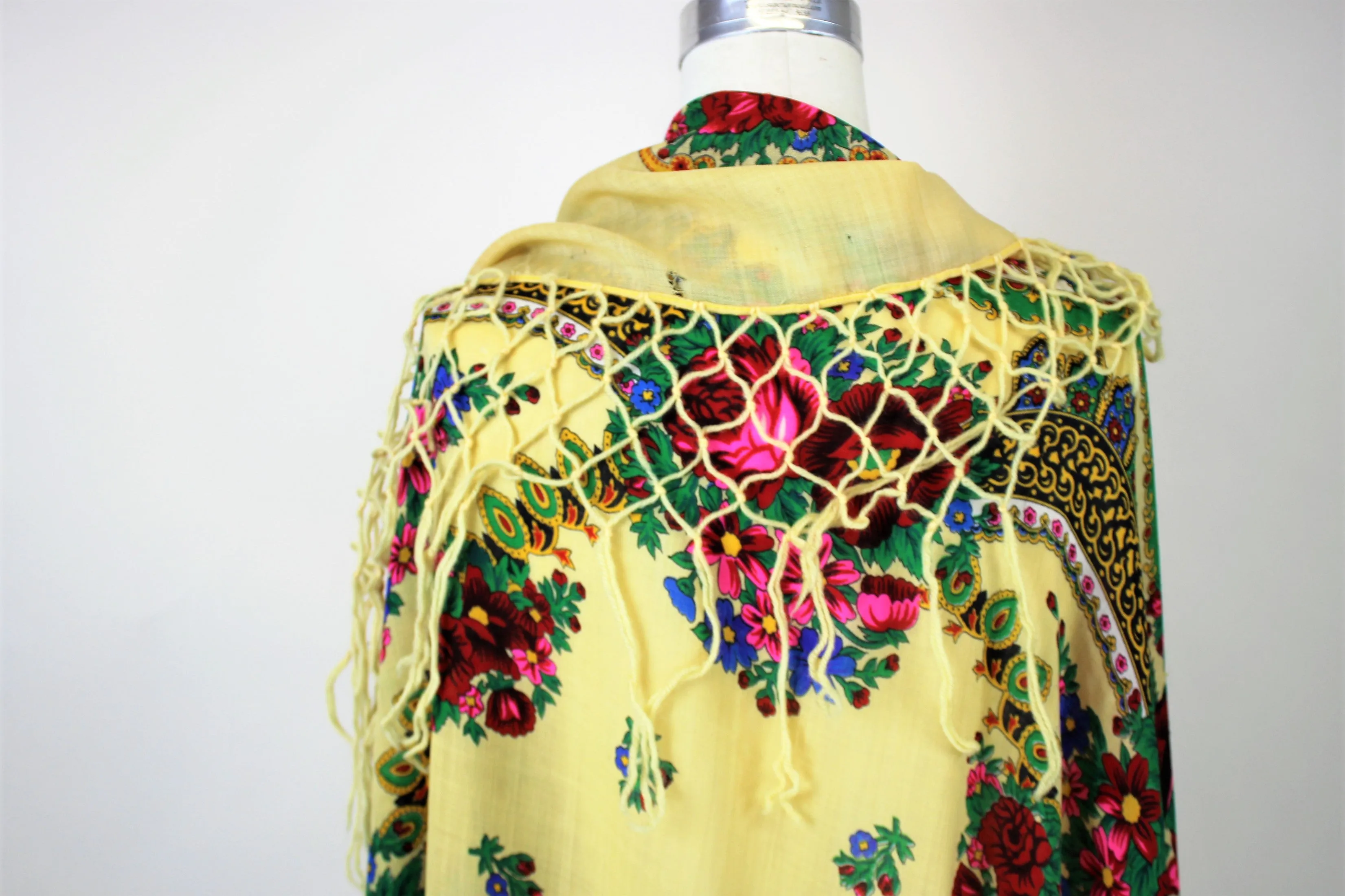 Vintage 1970s Piano Shawl