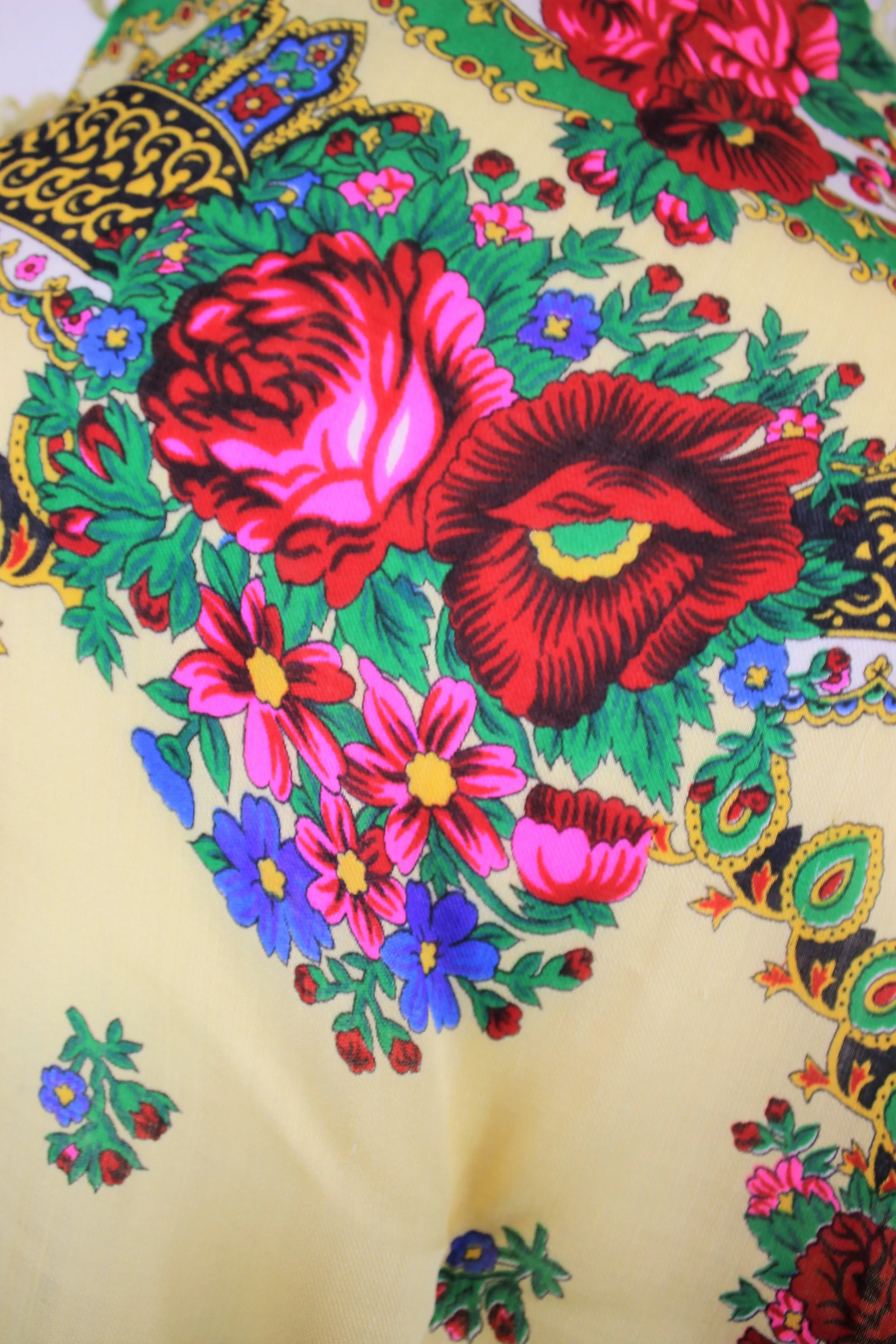 Vintage 1970s Piano Shawl